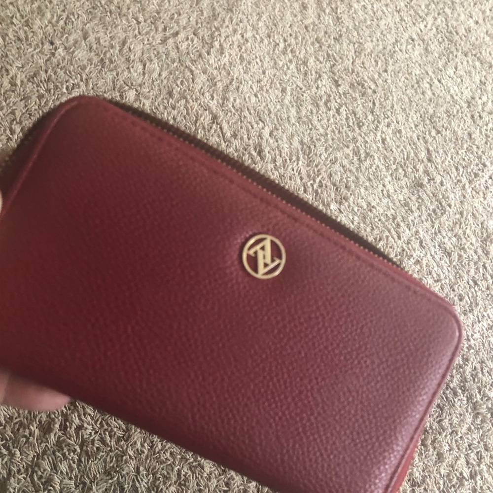 Red Wallet - Picture 2 of 2